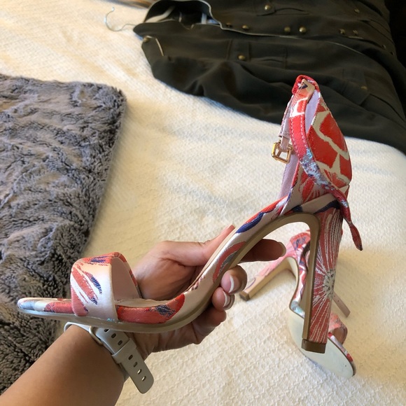 NWOT Just Fab coral and purple floral heels - Picture 5 of 12